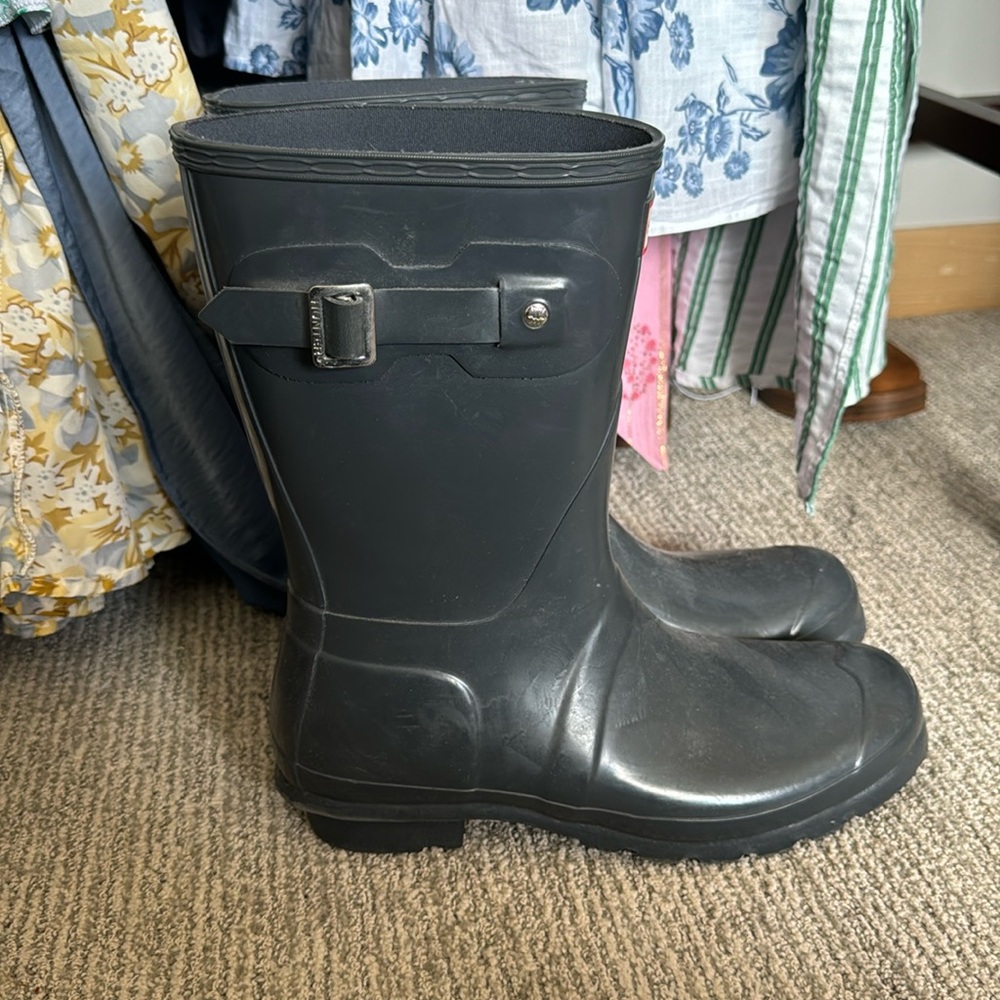 HUNTER Women’s Original Short Rain Boots in Navy (US 10)
